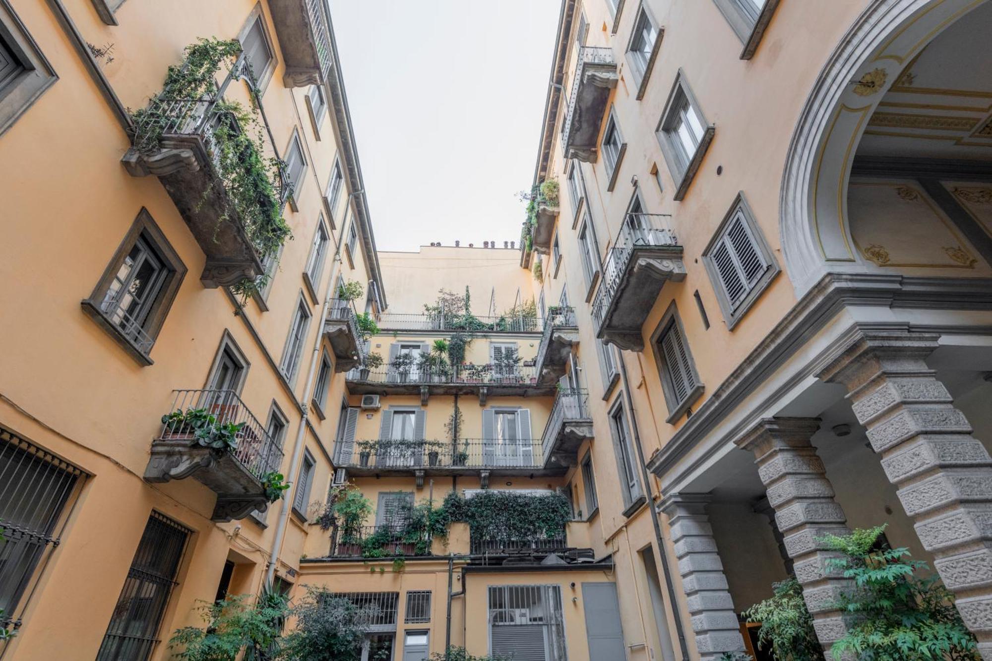 Bright Mini Studio In The Heart Of Milano Exterior foto