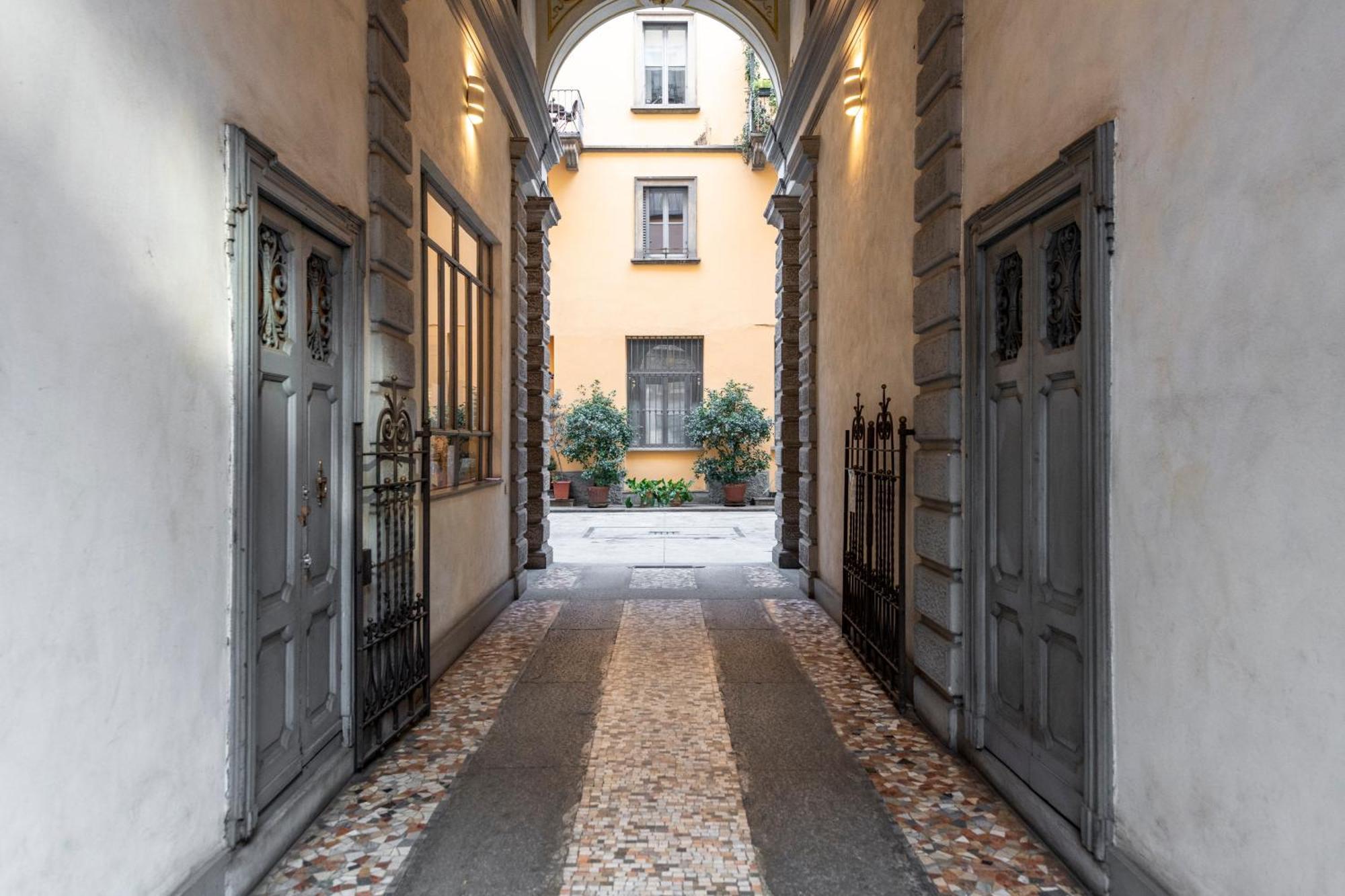 Bright Mini Studio In The Heart Of Milano Exterior foto