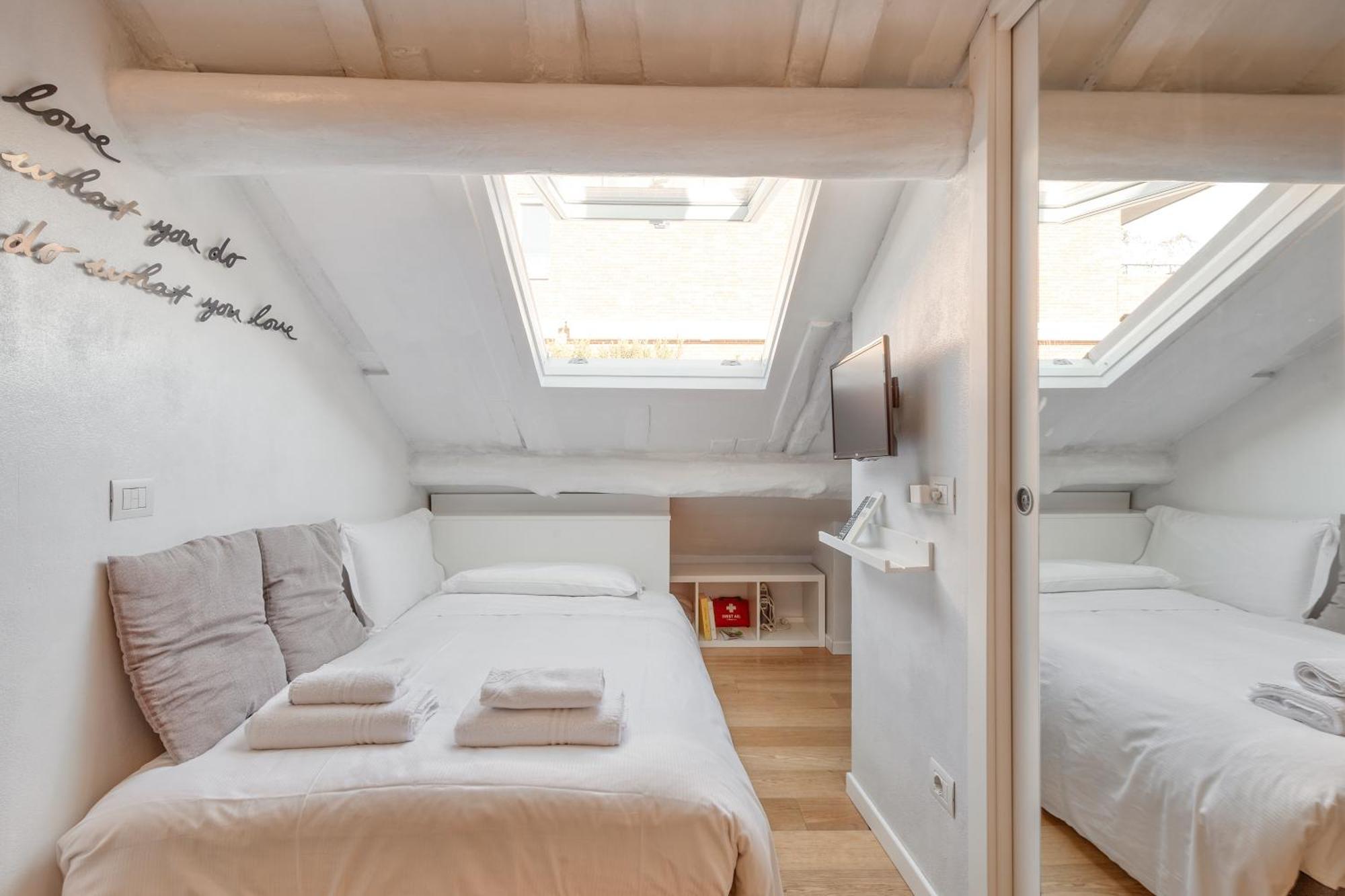 Bright Mini Studio In The Heart Of Milano Exterior foto